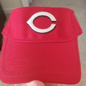 Cincinnati Reds flex visor